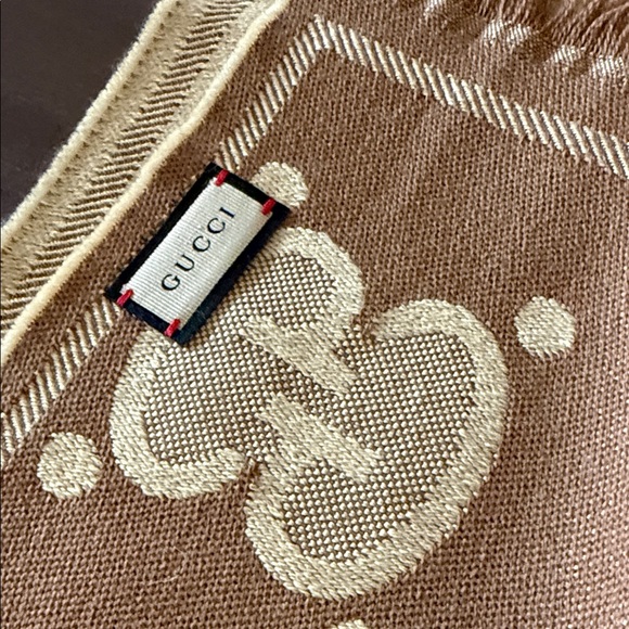 Authentic Gucci Tan and Brown scarf - Picture 11 of 11